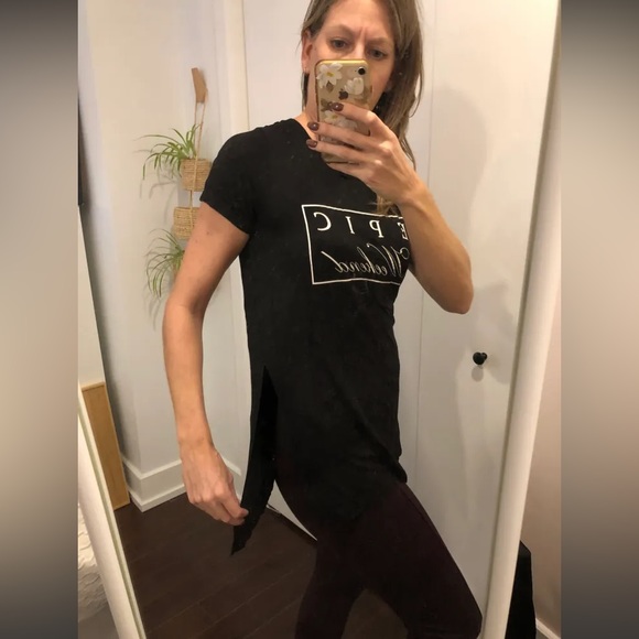 Long tunic black T-shirt - Picture 4 of 6